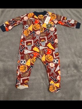 NEW 9-12m The Children's Place Sports Print One-Piece Footie Pajamas